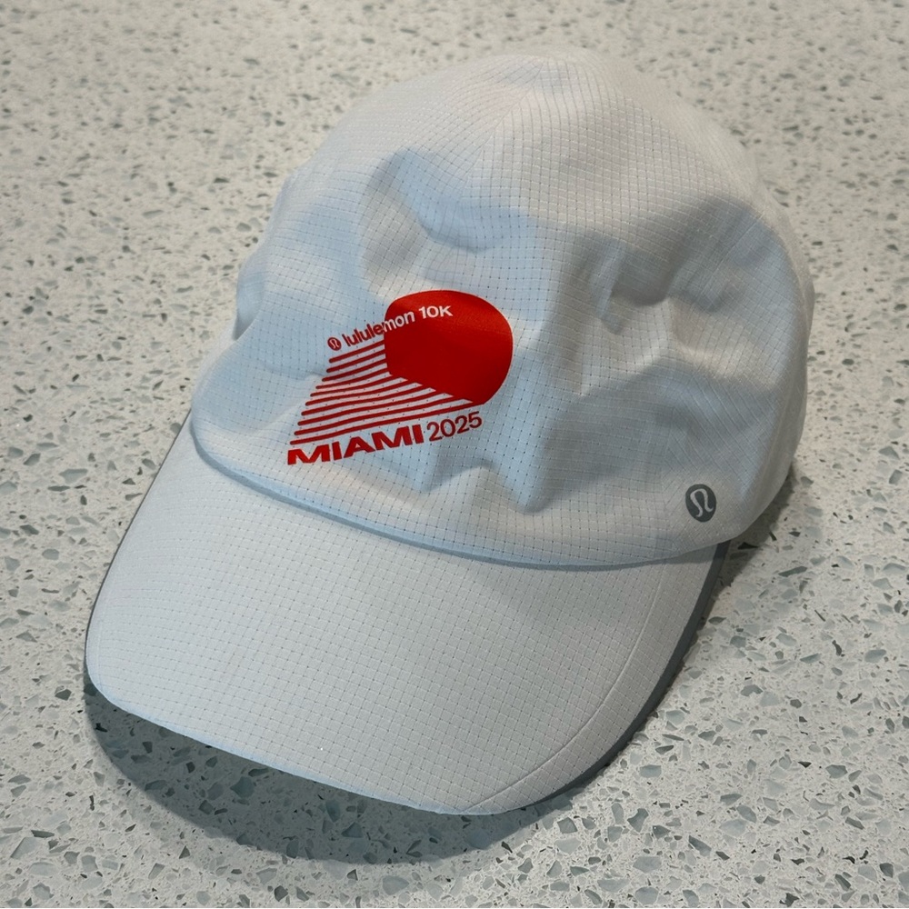 Lululemon 10K Miami 2025 Participant Hat in White/Red